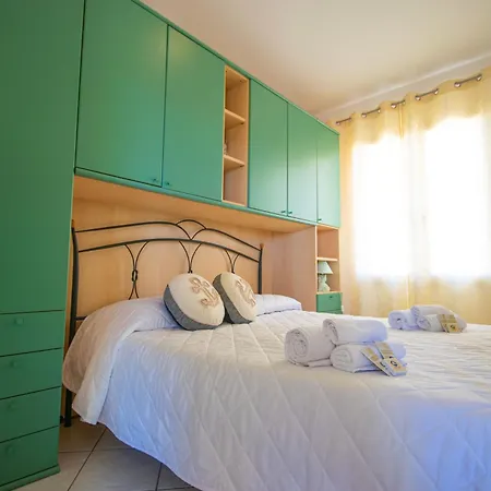 Appartement Mandras 2 *