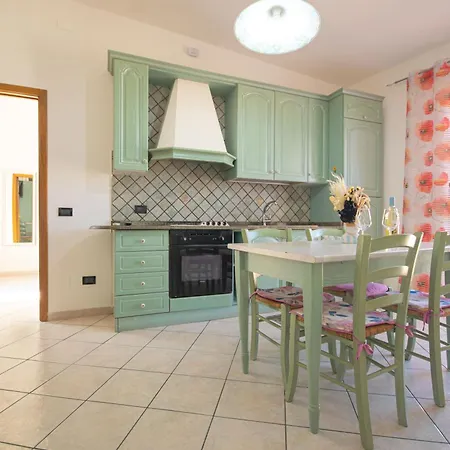 Mandras 2 Apartment *