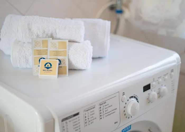 Apartamento Mandras 2 *